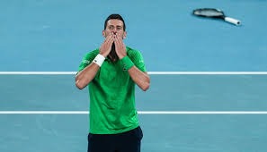 利物浦官方晒照，伊萨克完成在俱乐部的首次训练